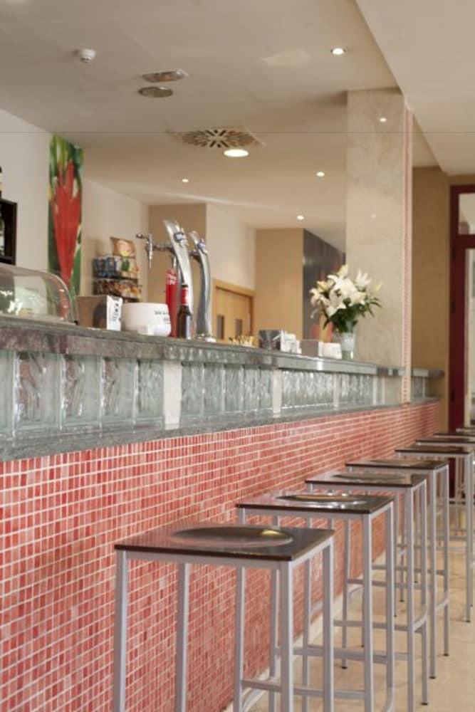 Hotel Tocina Business Albolote Restaurant bilde